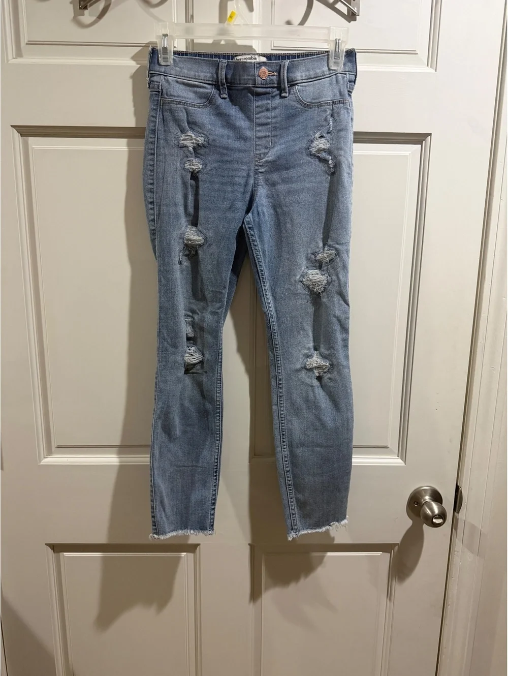 Abercrombie Kids Light Wash Distressed High-Rise Ankle Jean Leggings Size 13/14